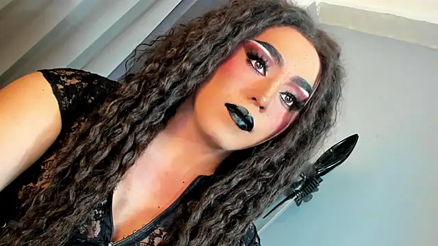 DominaAurumXXX webcam