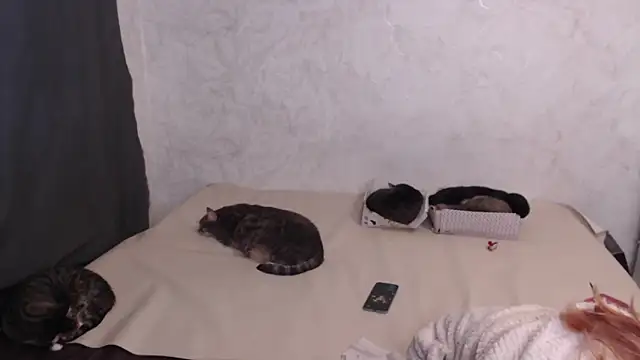 Olivia_Winston webcam