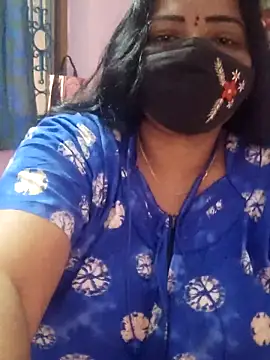 lathikaqueentamil webcam