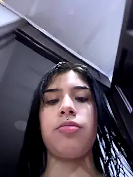 nicky_and_isabella webcam