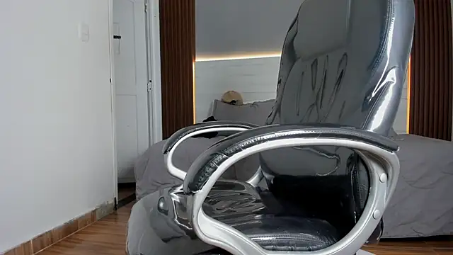 Brunette__boy webcam