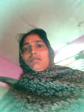 Webcam Model (Pooja_shre)  is live.Free join now!