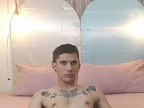 tylor_boy webcam