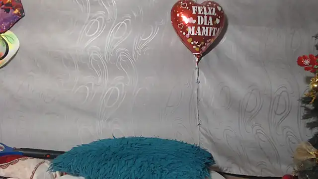 CataleyaRosee webcam