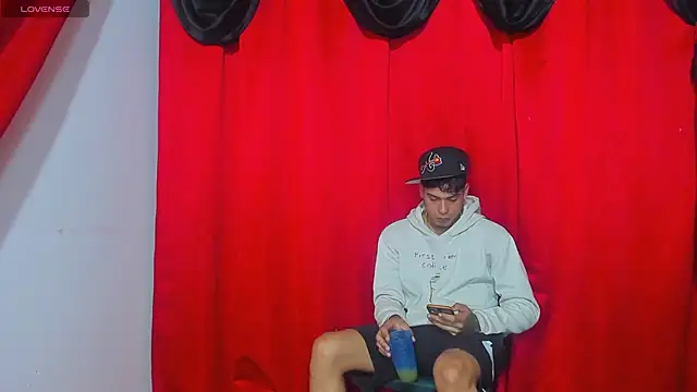 Extreme_Team8 webcam