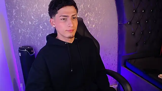 mateomitchell (M twink) - suck dildo 😈