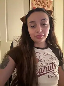 CharmingMaddie webcam