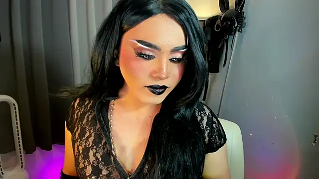 DominaAurumXXX webcam