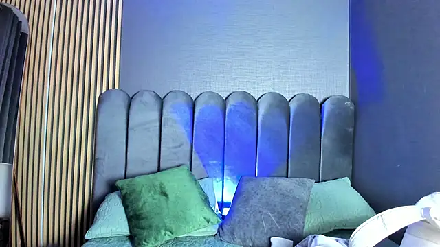 Nicolette_ks_ webcam