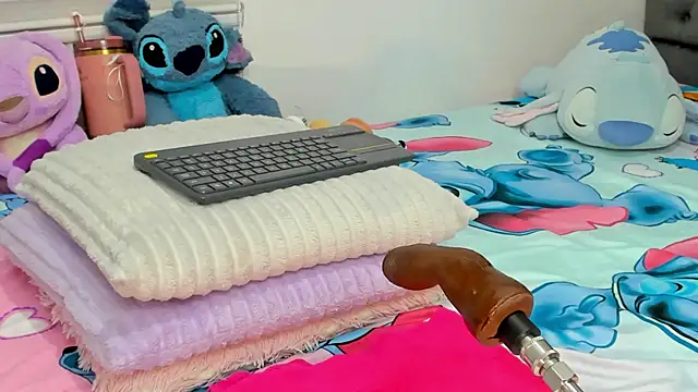 Elizabeth_18_ webcam