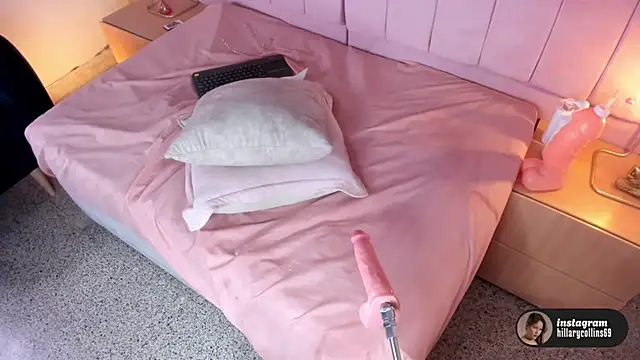 Hillary_Collins1 webcam