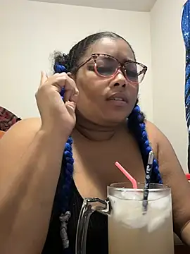 Webcam Model (lunaxbat)  is live.Free join now!