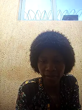 Webcam Model (Petite_li)  is live.Free join now!