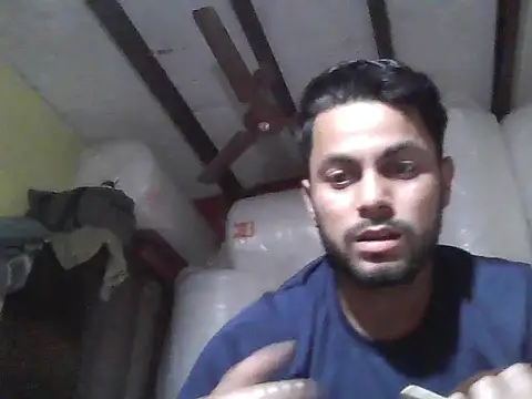 Stubborndesiboy webcam