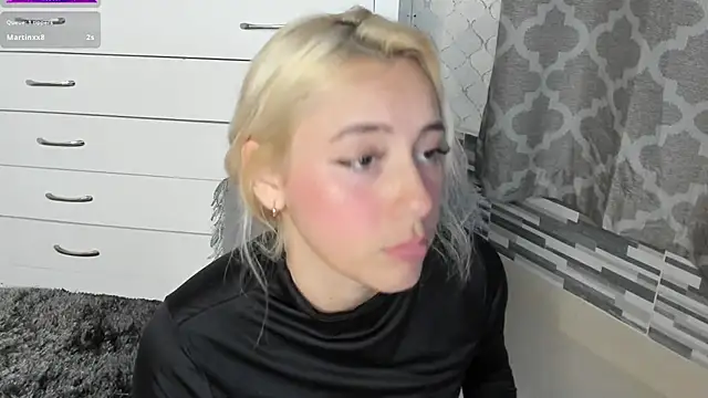 lissa_brow - Lissa_Brow's free webcam - UK Sex Cams