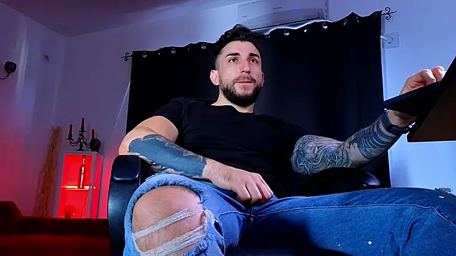 MightyAaron66 webcam