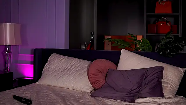 Monique_Celeste webcam