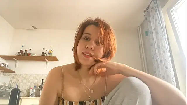 Julie_mayers_ webcam