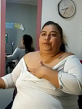 Webcam Model (curvy_diva_) is live