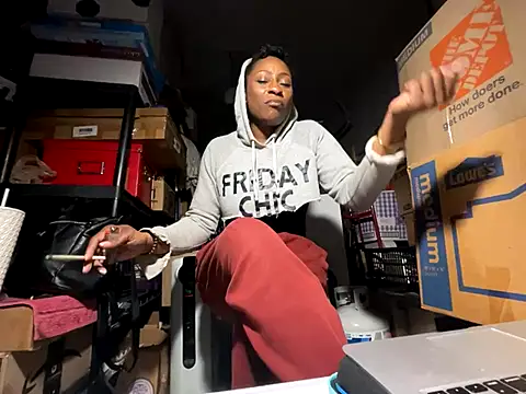 Webcam Model (wynterheat) is live