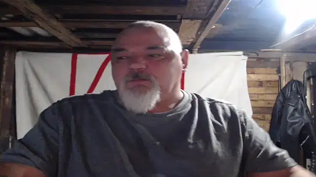 Newfiesausage1972 webcam