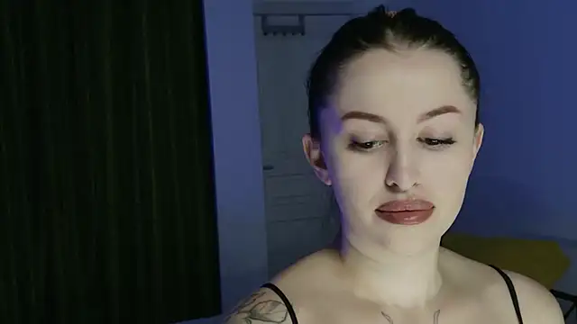 violetcatt - VioletCatt's free webcam - UK Sex Cams