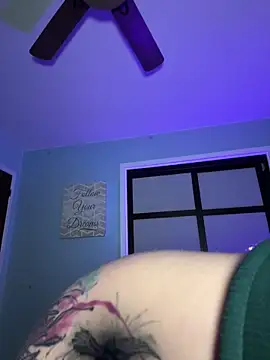 SweetandSluttyMilf from StripChat is Freechat