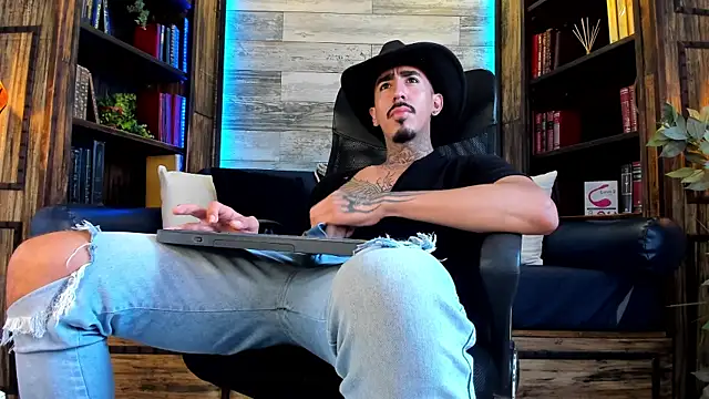 Donovan_Desmond webcam