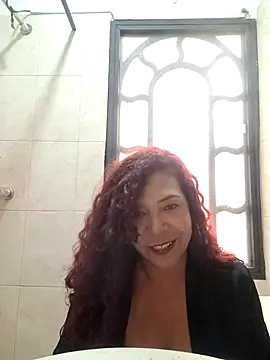 Scarlet_curly webcam