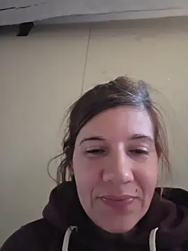 Lina_lou4's Stripchat show and profile