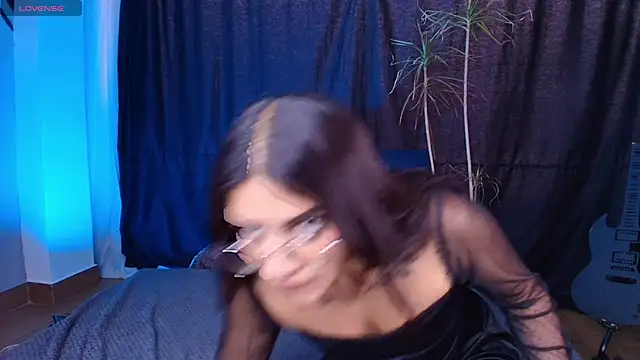 Lilith_and_Khloe webcam