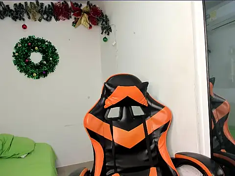 andrew_jonhes webcam