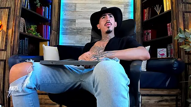 Donovan_Desmond webcam