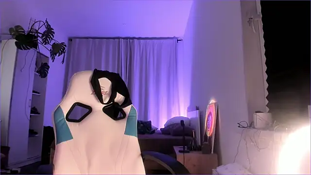 Viktoria_Oliverr webcam