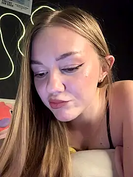 horny chat MilaMoone