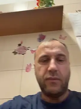 lecatore80 (Ask my age) - I show my dick