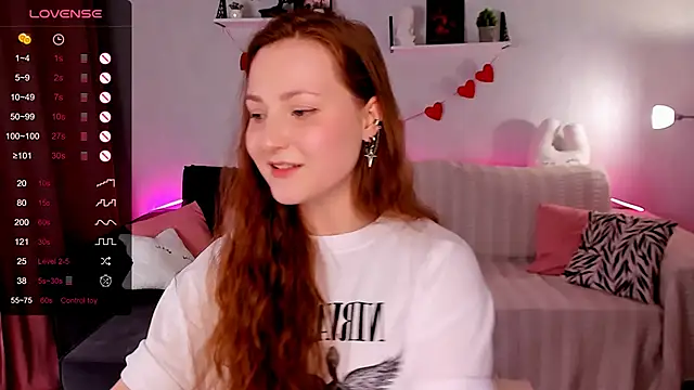 velvet_cherry_ webcam