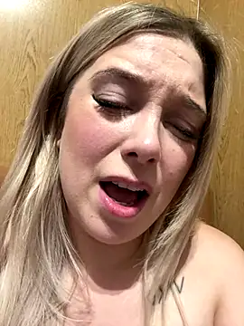 cherryauroraa (G young) - BIG DILDO PUSSY FUCK AT MCDONALDS