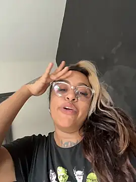 lolafairytail webcam