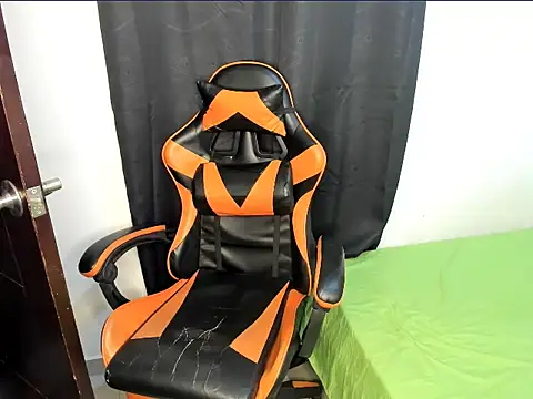 andrew_jonhes webcam