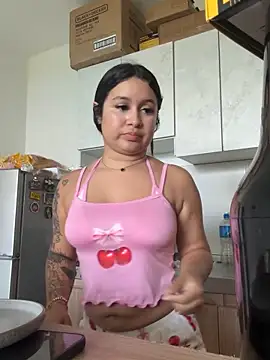 Pretty_Isadora webcam