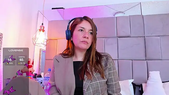 antoneella_jones webcam