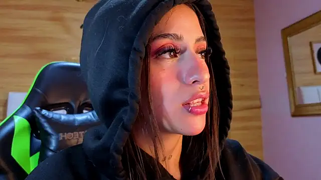 Abril_Velvet_a_ webcam