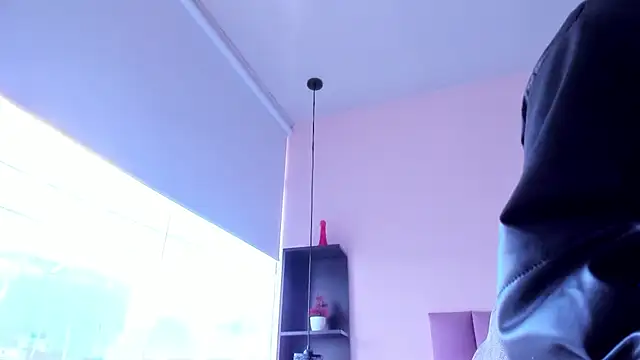 violet_myerrs webcam