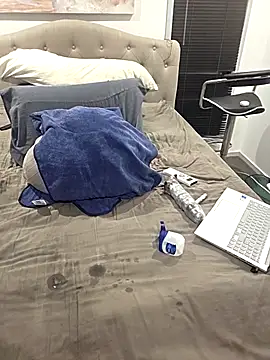 Handsolo_porn webcam