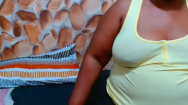 AfricanBigAssxx98 webcam