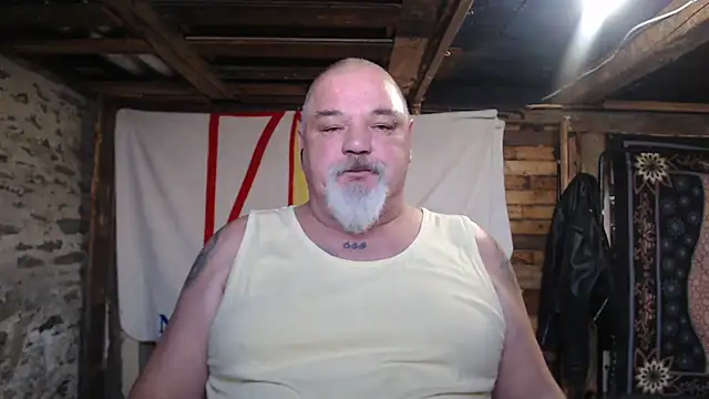 Newfiesausage1972 webcam