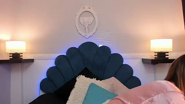 StephanieMadison webcam