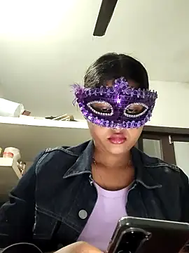 Eiinhjklamsntniil webcam