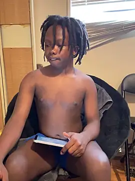 YourLittleBoyfriend webcam